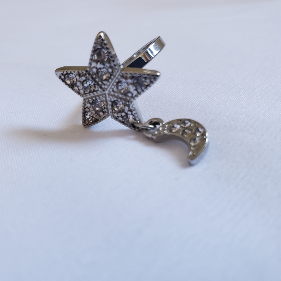 Star Ring With Moon Charm - Picture 15 of 16